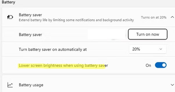Уменьшить яркость дисплея когда ноутбук работает от батареи